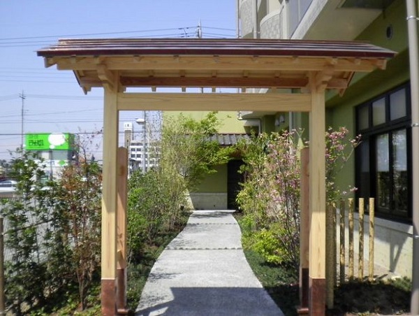 月乃兎 外観と植栽